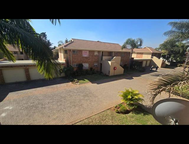 3 BEDROOM APARTMENT FOR SALE IN MAGALIESKRUIN